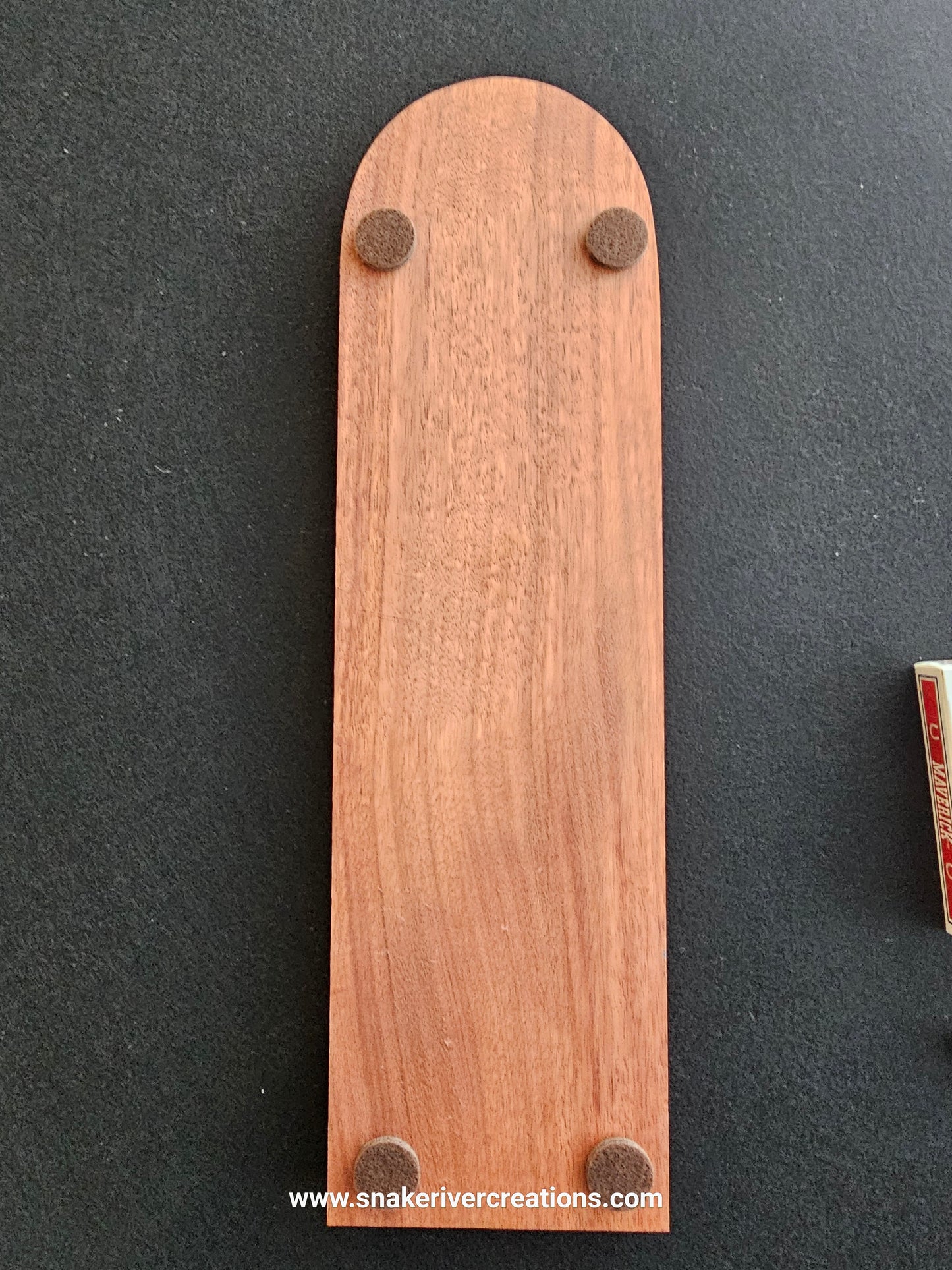 Handcrafted Hardwood Cribbage Board – 2-Track Game Set with Pegs, Bag & Cards